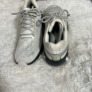 Under Armor HOVR Machina Men Size 13